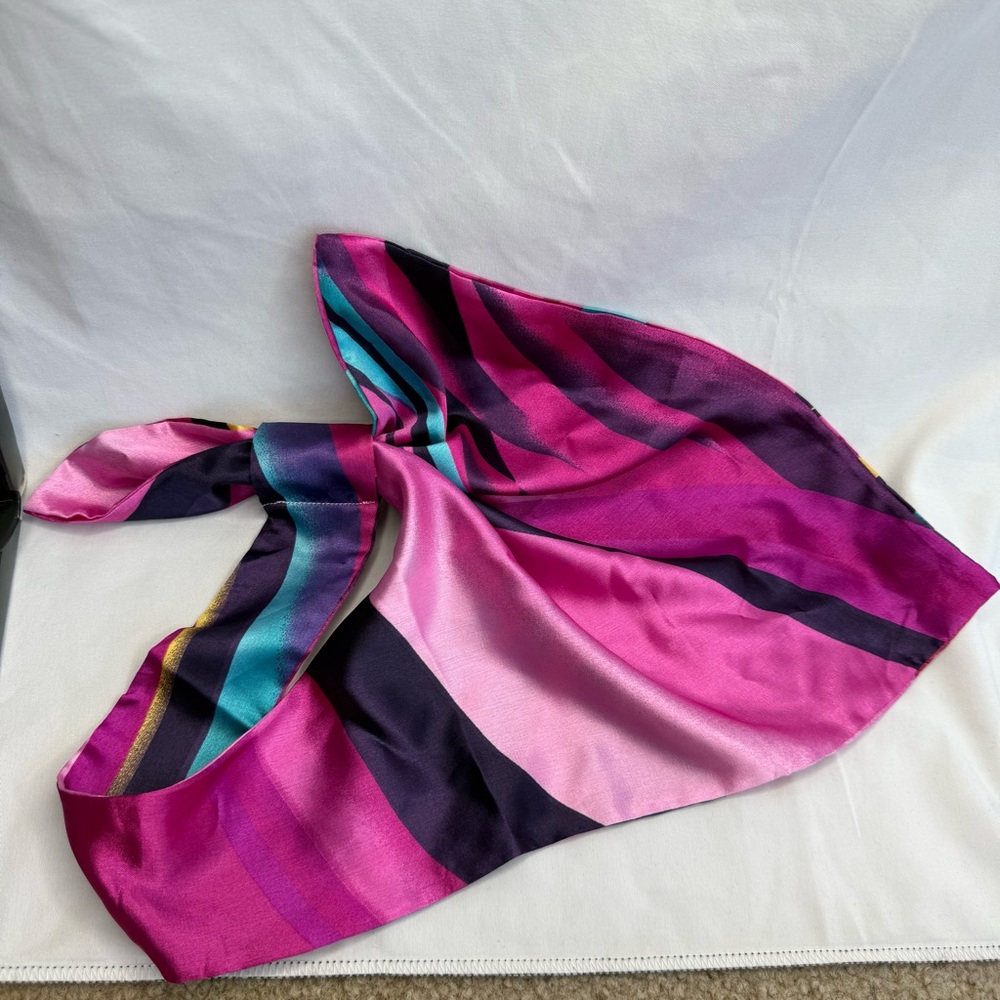Vibrant Multicolor Scarf - Picture 3 of 3